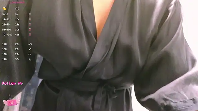 LaraSkinny online show from June 10, 1:10 pm
