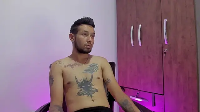 Bad Couple 1 online show from March 17, 9:46 am