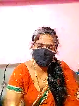 Snapshot of melina214 chatting on October 10, 7:57 am melina214 online show from October 10, 7:57 am