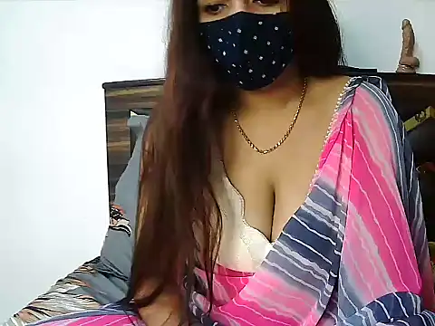 Gloie4u online show from December 15, 5:23 am