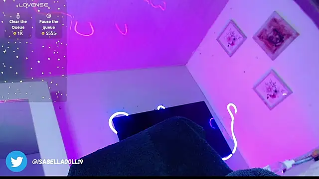 isabelladoll19 online show from May 2, 10:13 pm