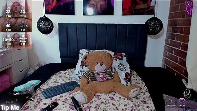 Snapshot of kyliejenner_hot chatting on September 25, 4:11 am kyliejenner hot online show from September 25, 4:11 am