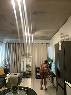 slimcateee online show from May 13, 9:04 am