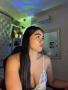 ZarahEvans online show from May 4, 7:39 pm