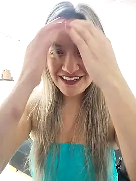 valeriahunter1 online show from March 13, 10:55 pm