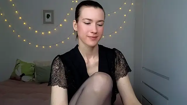 AliciaNewell online show from July 5, 4:19 am