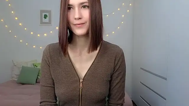 AliciaNewell online show from June 14, 4:57 am