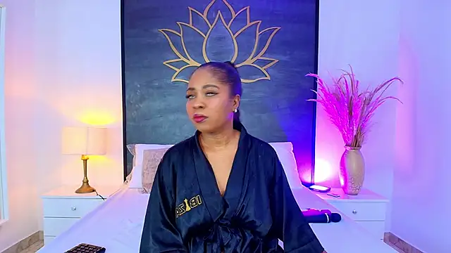 AlisonTravis online show from April 29, 2:59 am