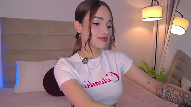 AllieEvans online show from June 21, 12:03 am