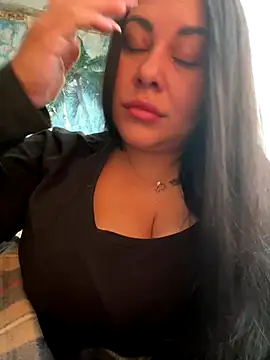 DaisyStreet online show from November 7, 9:37 am