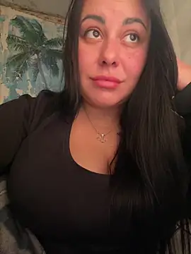 DaisyStreet online show from November 3, 8:24 pm