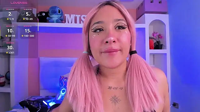 Snapshot of miss_danika chatting on October 4, 12:00 pm miss danika online show from October 4, 12:00 pm