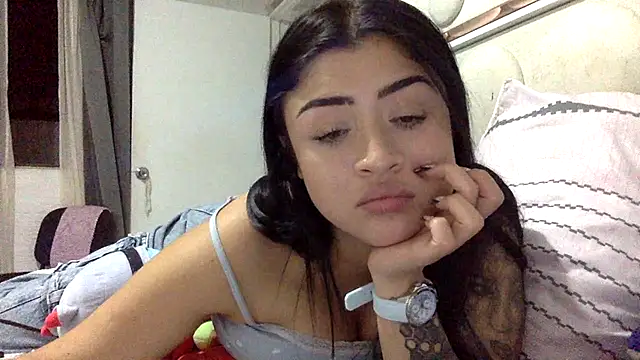 lucianaroy online show from July 18, 1:20 am