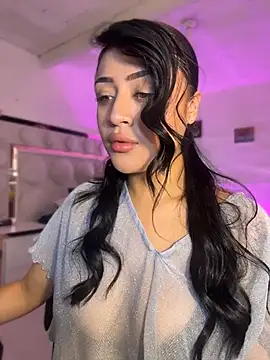 lucianaroy online show from July 31, 11:50 pm