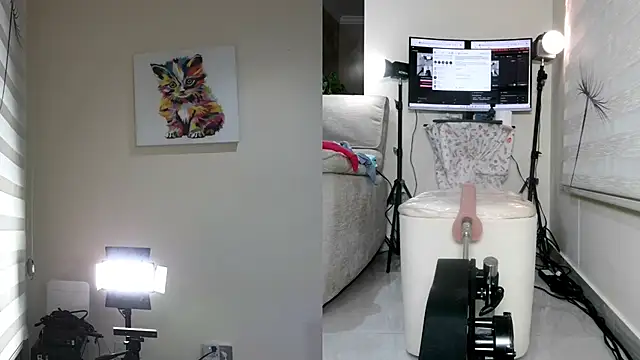 Snapshot of Alondra_fetish chatting on September 21, 6:45 am Alondra fetish online show from September 21, 6:45 am