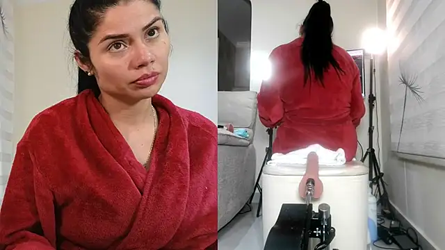 Snapshot of Alondra_fetish chatting on October 10, 6:29 am Alondra fetish online show from October 10, 6:29 am