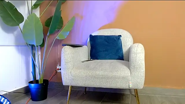 Sara ow online show from August 3, 9:20 pm