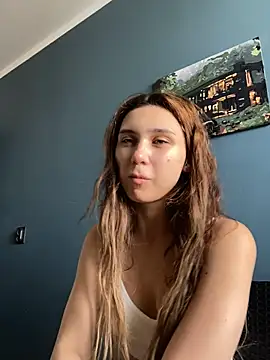 QuitieLia online show from July 8, 8:16 am