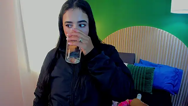 taylor bennet online show from September 14, 12:14 pm