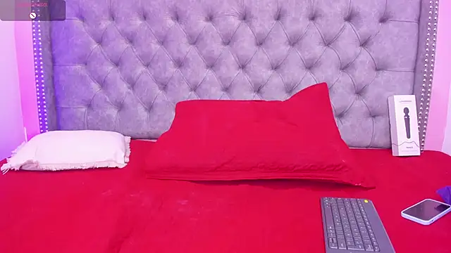 Sofia Girl  online show from October 26, 8:10 am