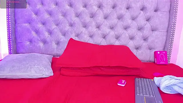 Sofia Girl  online show from October 8, 9:35 am