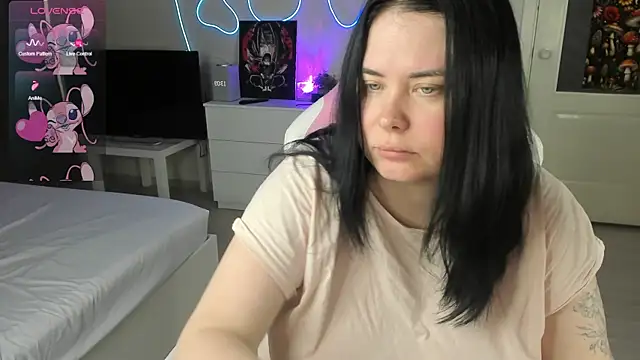 Akemi BBW online show from August 3, 10:10 am