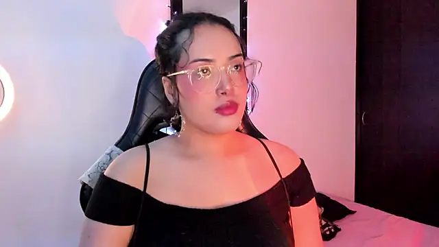 willow poisson online show from July 21, 9:26 pm