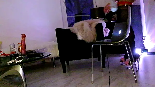 CharlotteVixxens online show from December 17, 6:01 pm