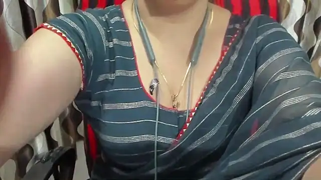 Snapshot of Kaur_Jannat chatting on October 4, 6:12 pm Kaur Jannat online show from October 4, 6:12 pm