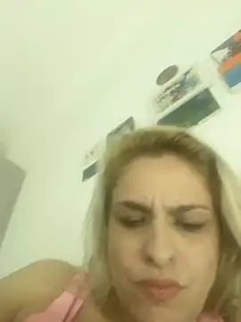 garotasexual online show from June 14, 11:21 am