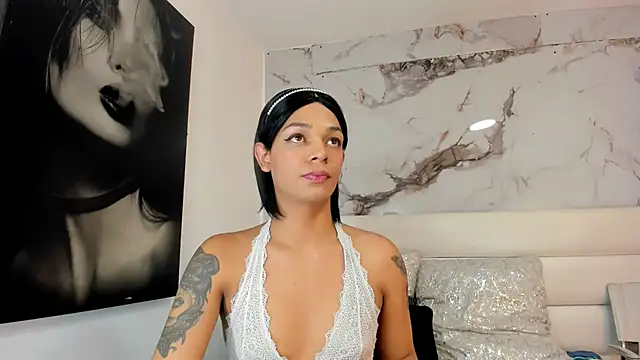 emily lady20 online show from July 6, 5:56 am