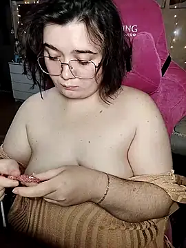 DenisHailey online show from September 26, 5:43 pm