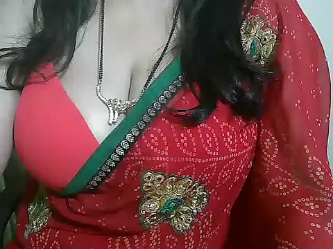 Snapshot of rehana_housewife chatting on October 8, 8:18 am rehana housewife online show from October 8, 8:18 am