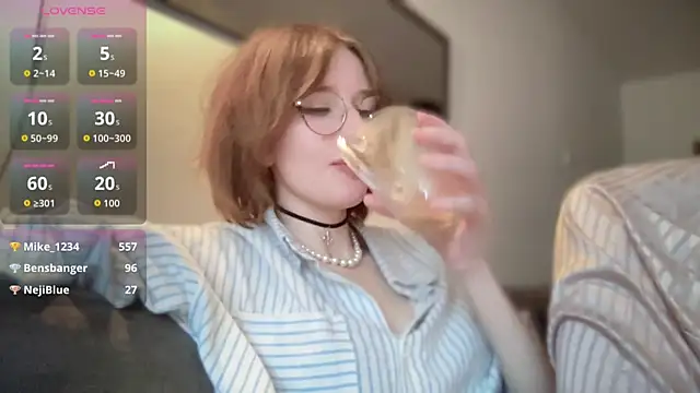 ms christiana online show from December 1, 2:31 pm