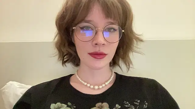 ms christiana online show from May 25, 9:14 pm