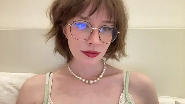 ms christiana online show from May 19, 9:00 pm