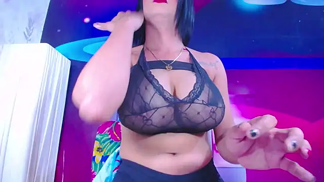 Cristalxxts online show from July 27, 6:05 pm