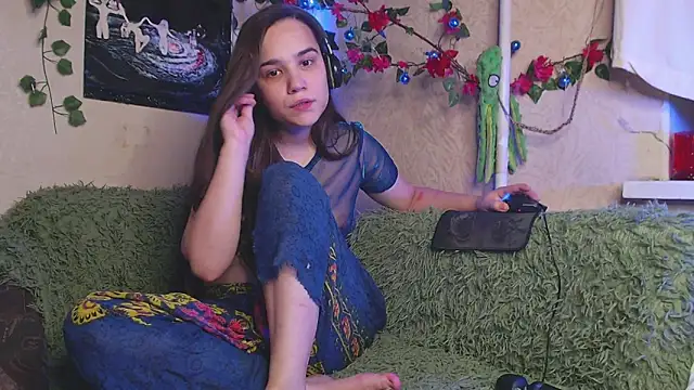 Tiny Witch online show from September 24, 10:09 pm