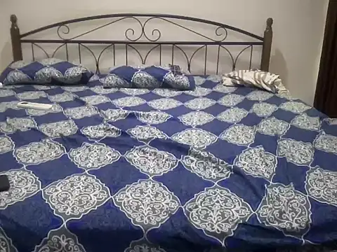 sofiaanwar22 online show from October 25, 8:44 am