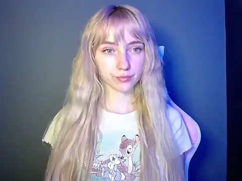LuciaYoung online show from April 30, 6:24 pm