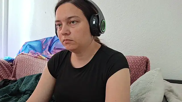 Cyndee Winter online show from June 9, 2:27 pm