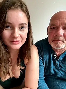 MaribelRiver online show from December 2, 12:51 pm