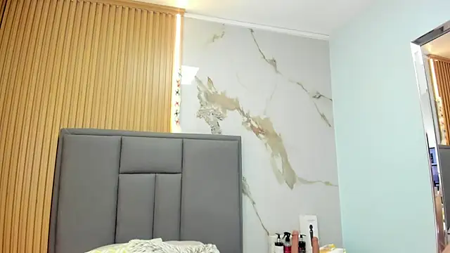 CINTYLOVELY online show from November 11, 7:44 pm