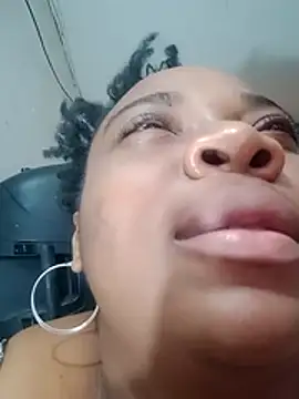 Breisy bigboobs online show from June 28, 6:31 am