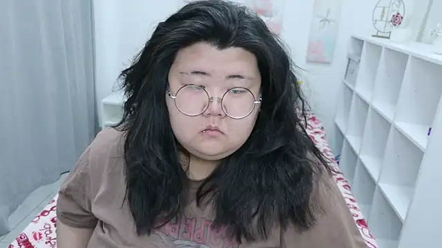 Nadine asian online show from April 22, 6:54 am