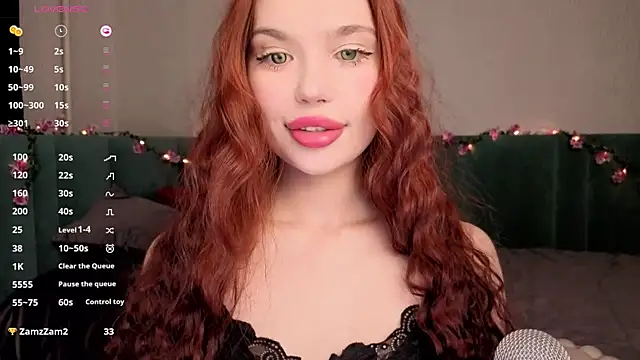 PrettyLilie online show from December 20, 12:09 pm