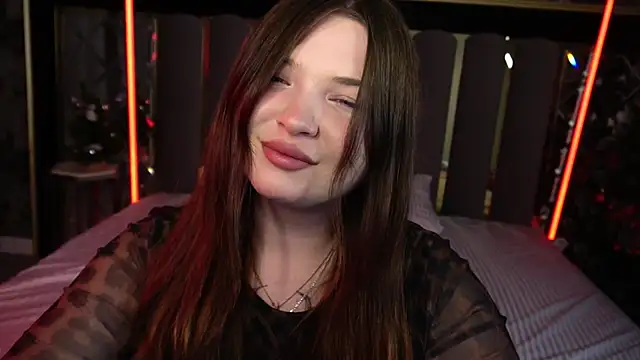 RosieMoons online show from December 15, 8:25 pm