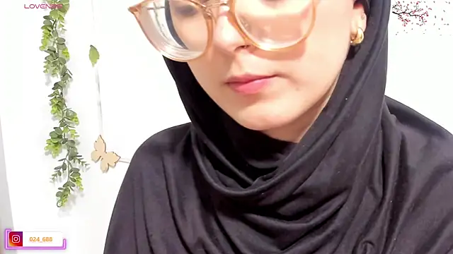 aysel elid online show from March 9, 2:15 am