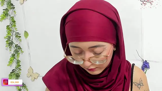 Snapshot of aysel_elid chatting on September 27, 10:50 pm aysel elid online show from September 27, 10:50 pm