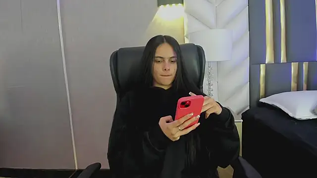 ChloeHarper  online show from February 2, 11:53 am